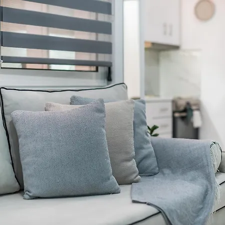 Contemporary 200m From Acropolis 100mbps Netflix * Ateny